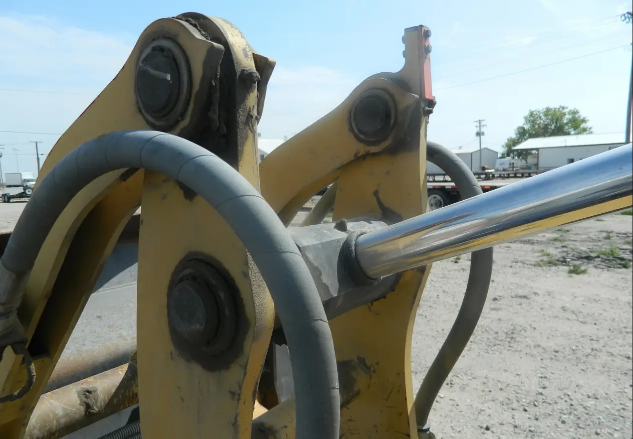 1999 Caterpillar 906 wheel loader For Sale | Low Hours | Live Auction