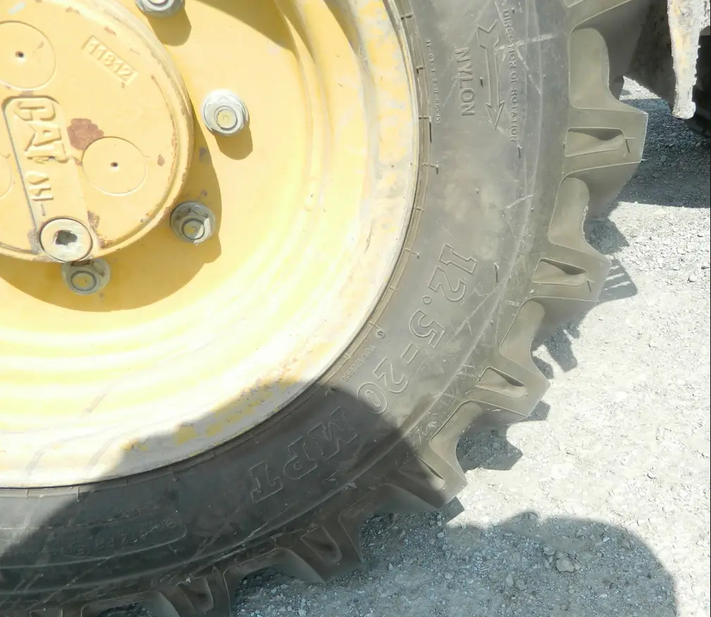 1999 Caterpillar 906 wheel loader For Sale | Low Hours | Live Auction