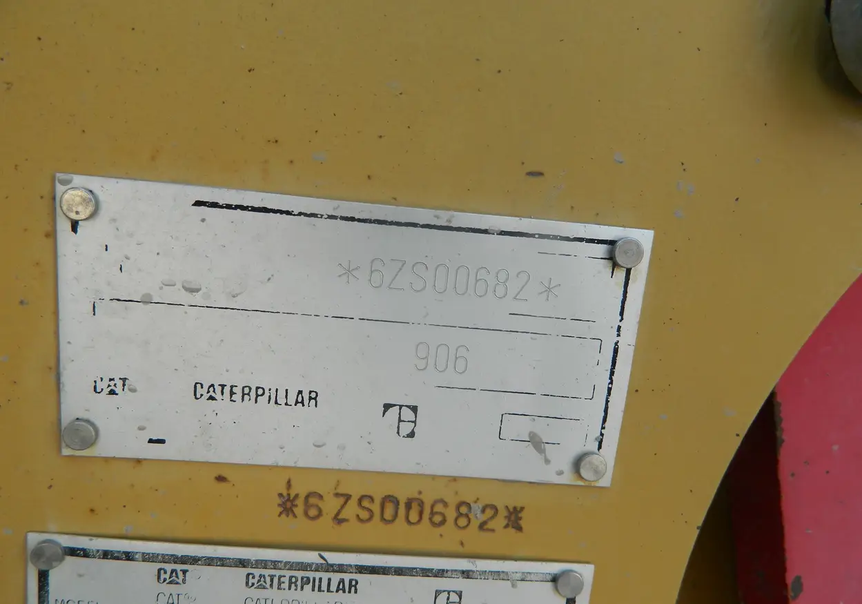 1999 Caterpillar 906 wheel loader For Sale | Low Hours | Live Auction