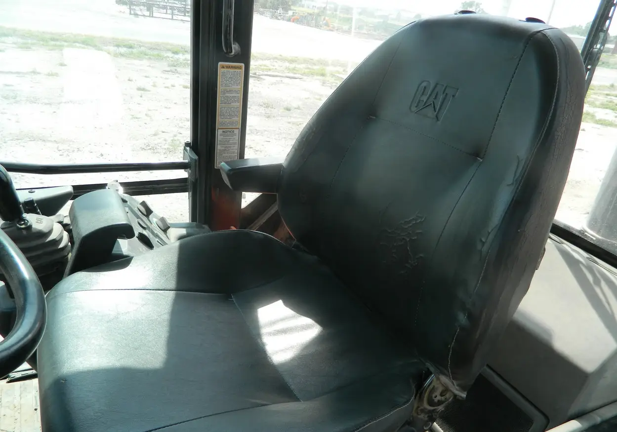 1999 Caterpillar 906 wheel loader For Sale | Low Hours | Live Auction