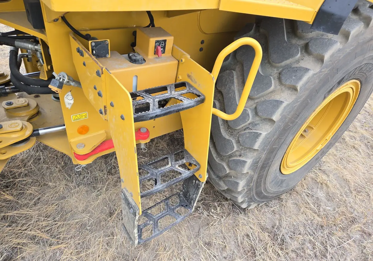 2023 Caterpillar 930M wheel loader For Sale | Low Hours | Live Auction