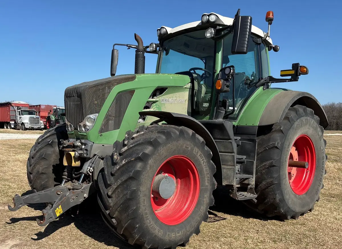 2013 Fendt 828 Vario MFWD Tractor For Sale | Low Hours | Live Auction