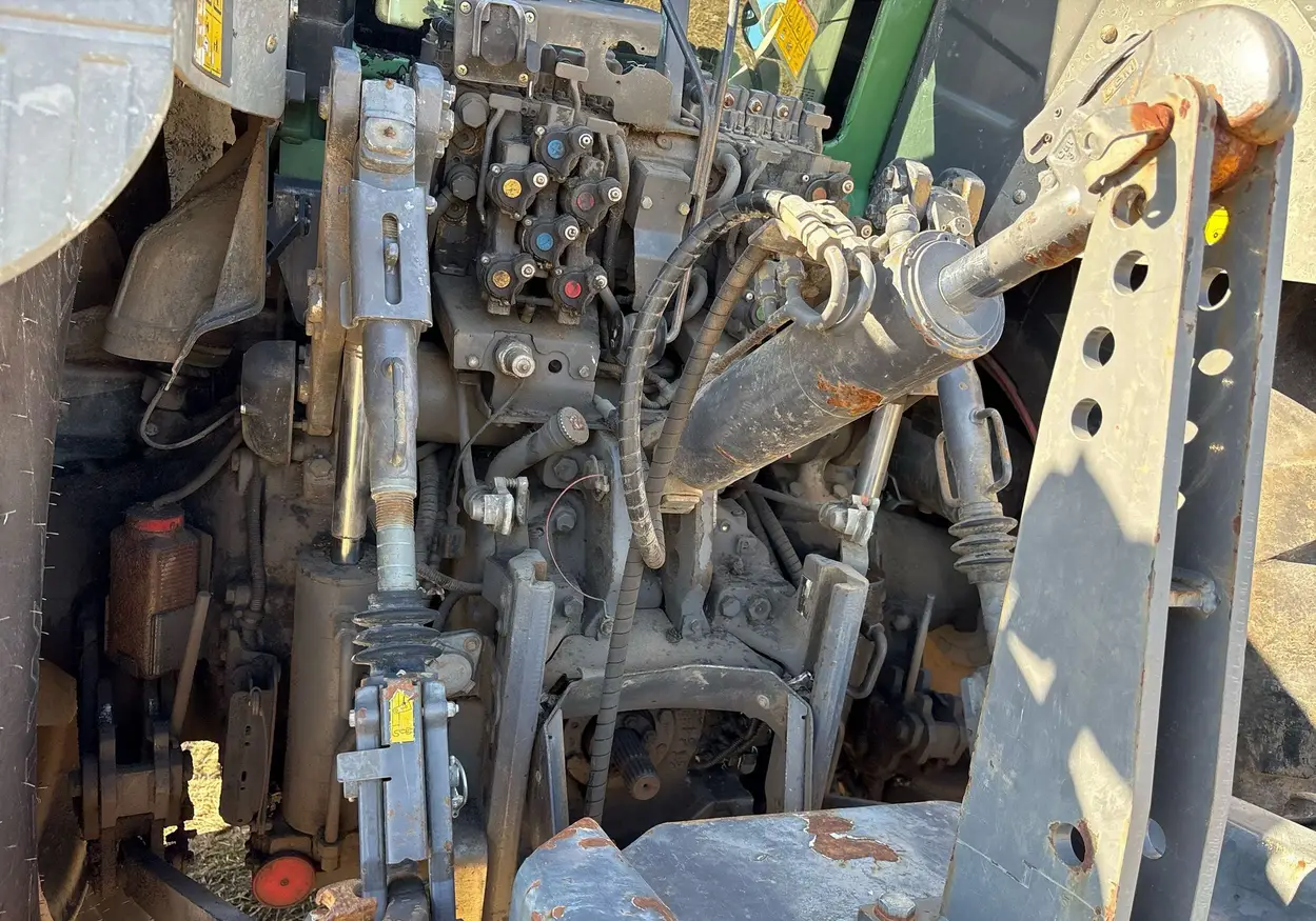 2013 Fendt 828 Vario MFWD Tractor For Sale | Low Hours | Live Auction