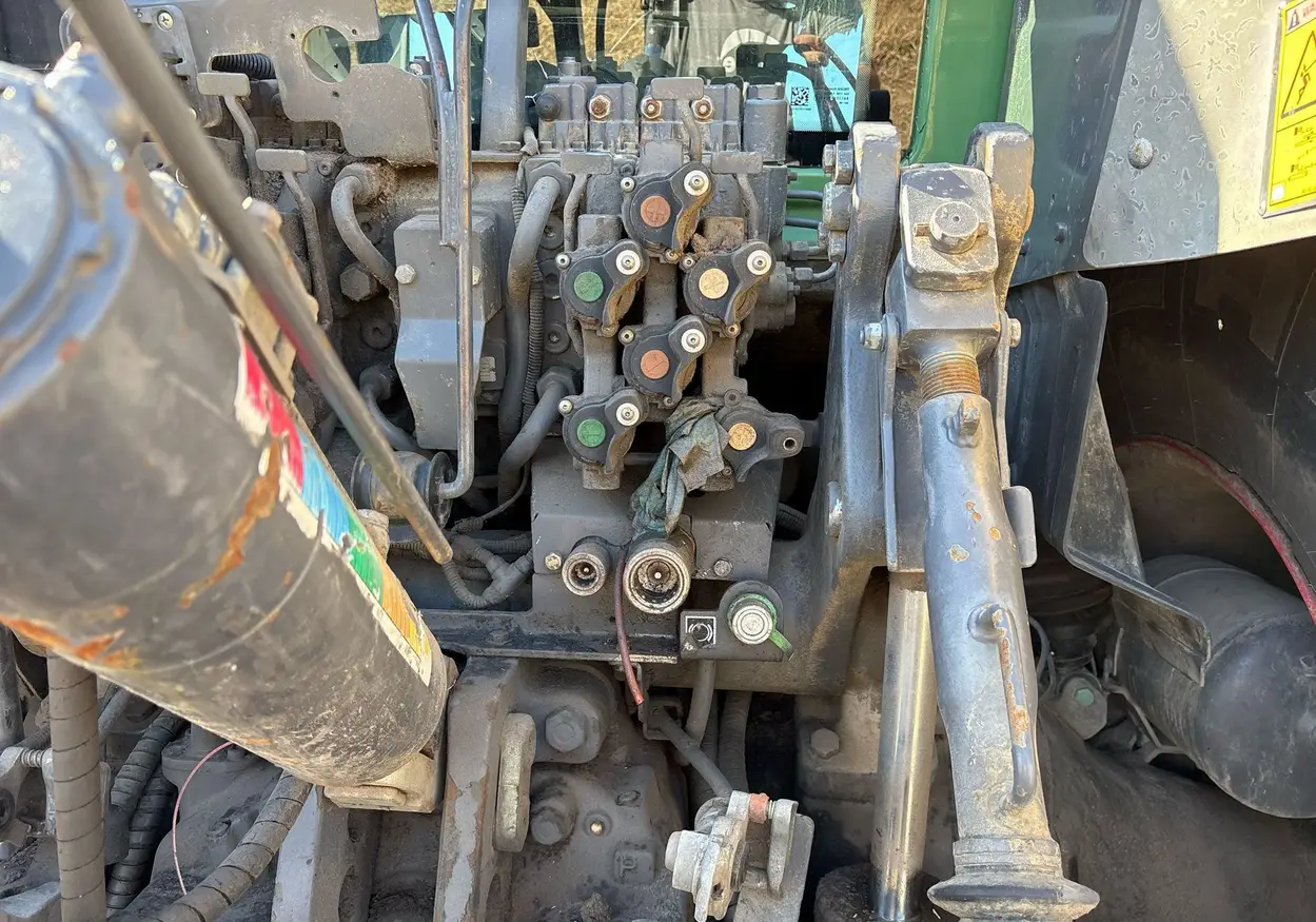2013 Fendt 828 Vario MFWD Tractor For Sale | Low Hours | Live Auction