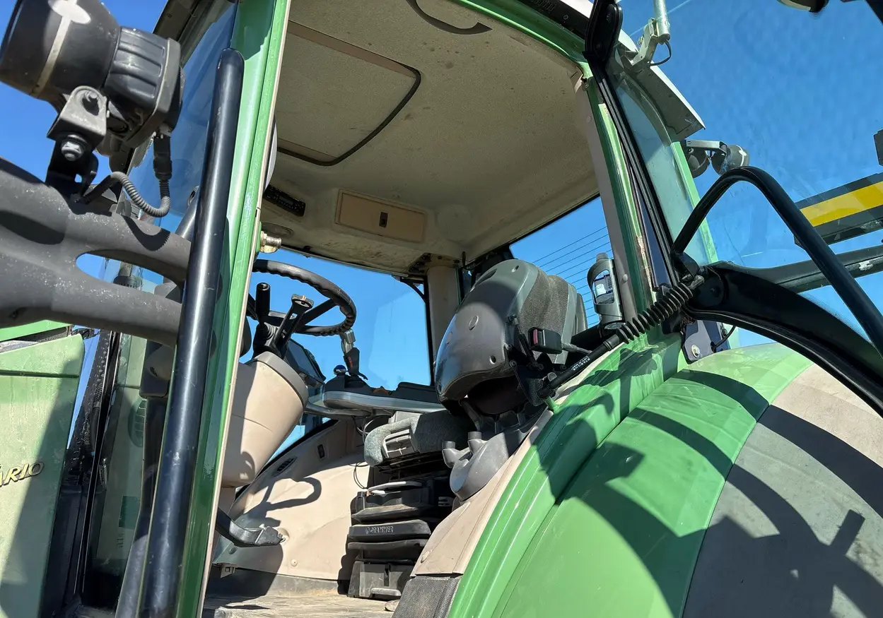 2013 Fendt 828 Vario MFWD Tractor For Sale | Low Hours | Live Auction