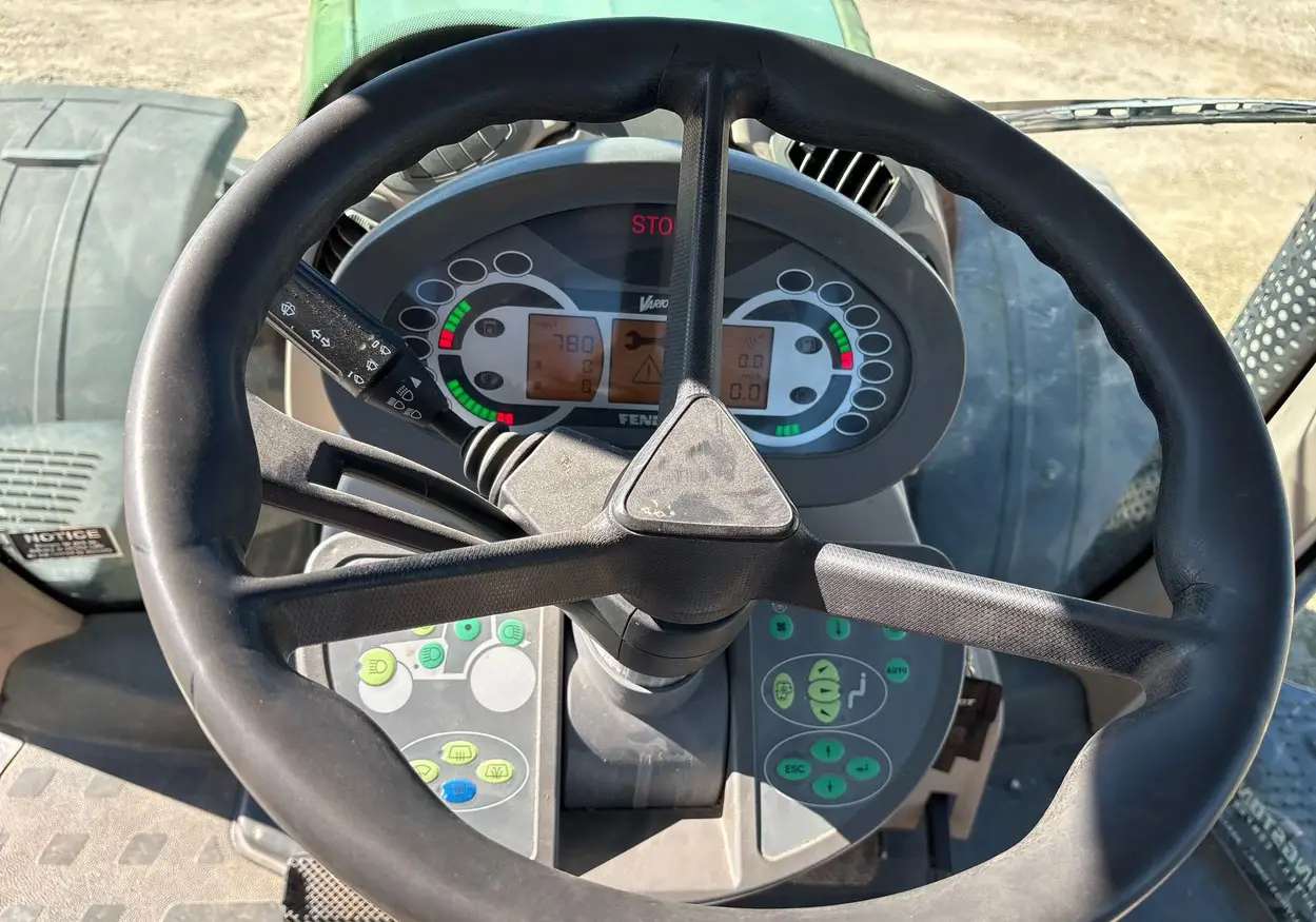 2013 Fendt 828 Vario MFWD Tractor For Sale | Low Hours | Live Auction