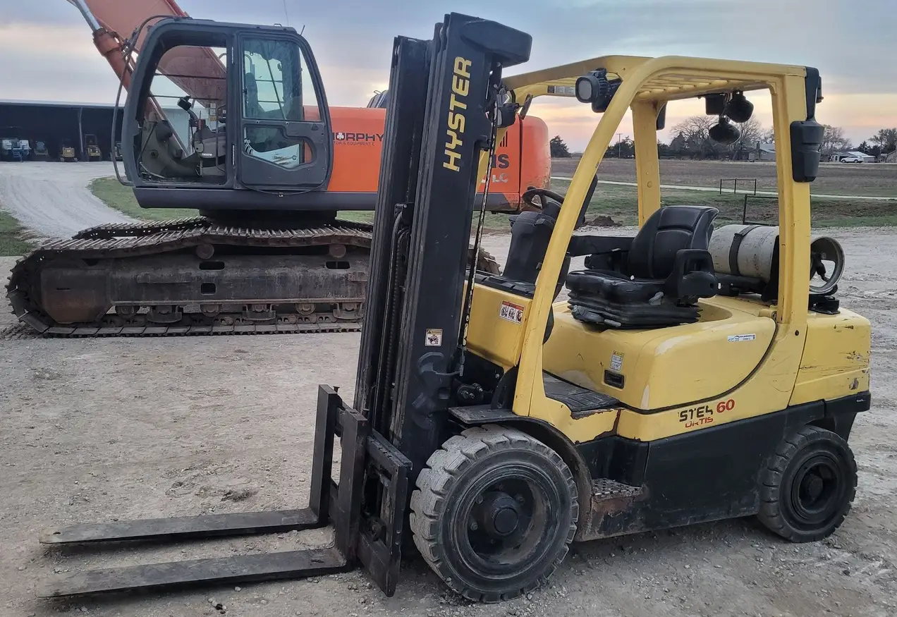 2015 Hyster H60FT Forklift For Sale | Low Hours | Live Auction