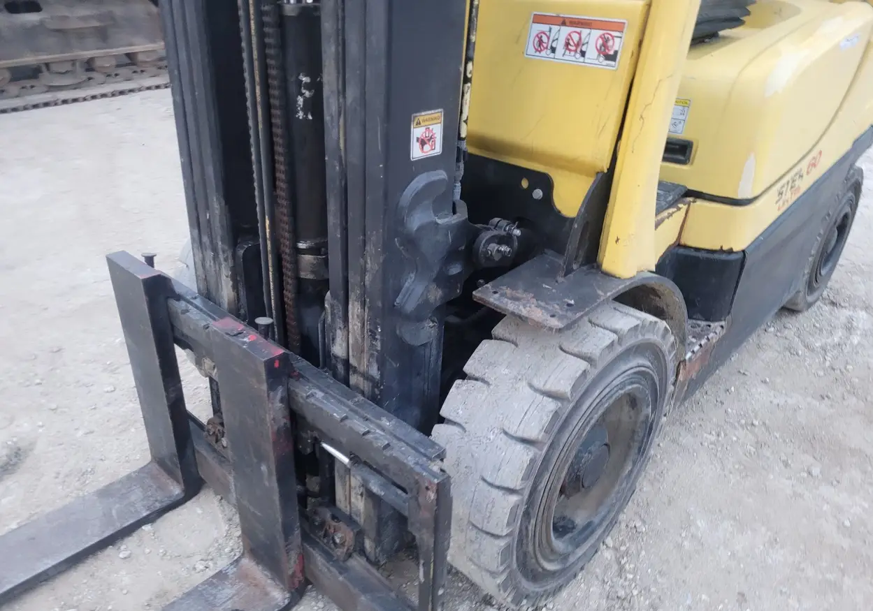 2015 Hyster H60FT Forklift For Sale | Low Hours | Live Auction