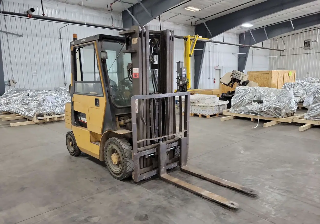 1998 Caterpillar GP25 Forklift For Sale | Low Hours | Live Auction