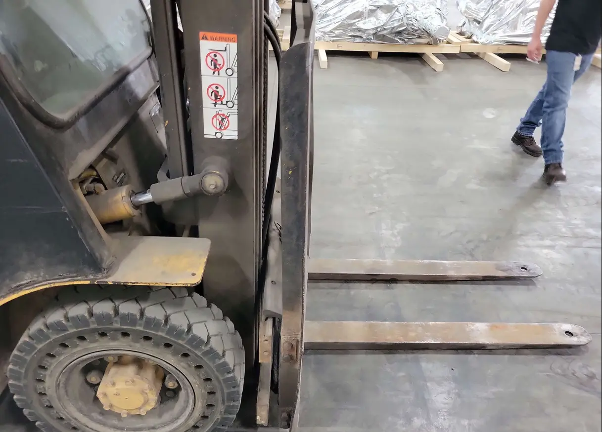 1998 Caterpillar GP25 Forklift For Sale | Low Hours | Live Auction