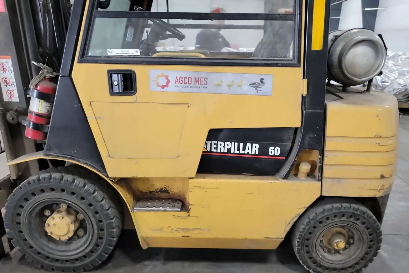 1998 Caterpillar GP25 Forklift For Sale | Low Hours | Live Auction