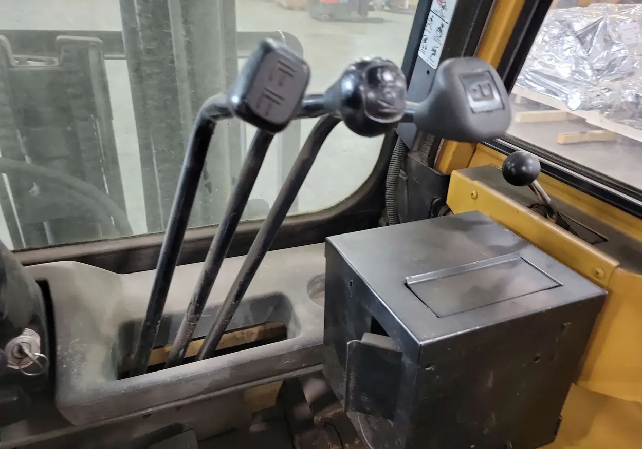 1998 Caterpillar GP25 Forklift For Sale | Low Hours | Live Auction
