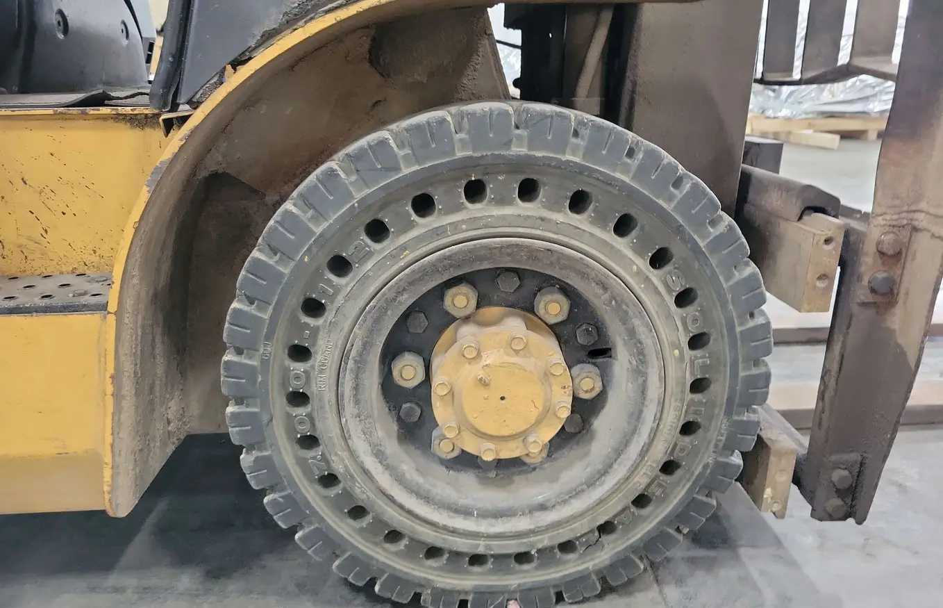 1998 Caterpillar GP25 Forklift For Sale | Low Hours | Live Auction