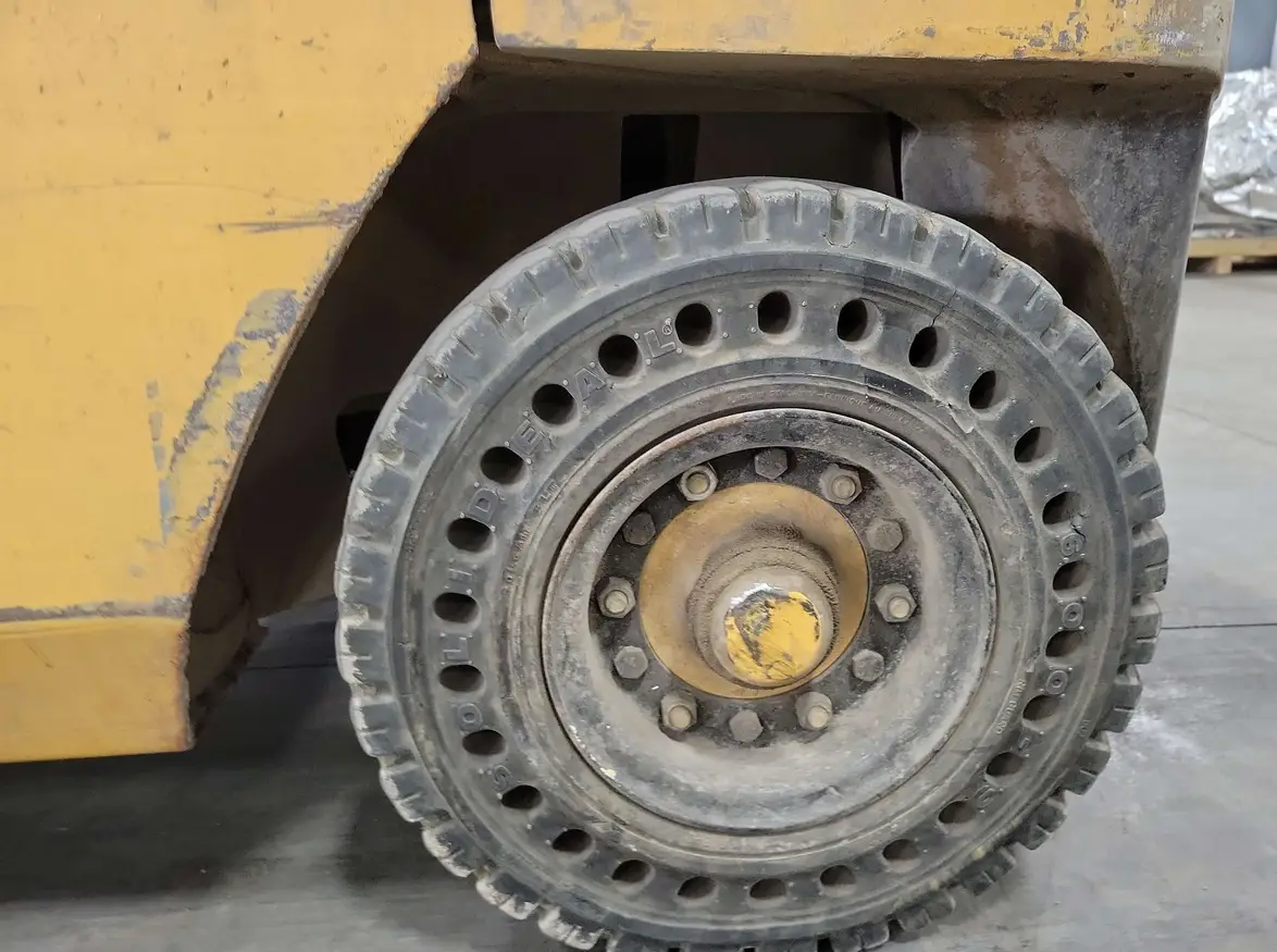 1998 Caterpillar GP25 Forklift For Sale | Low Hours | Live Auction