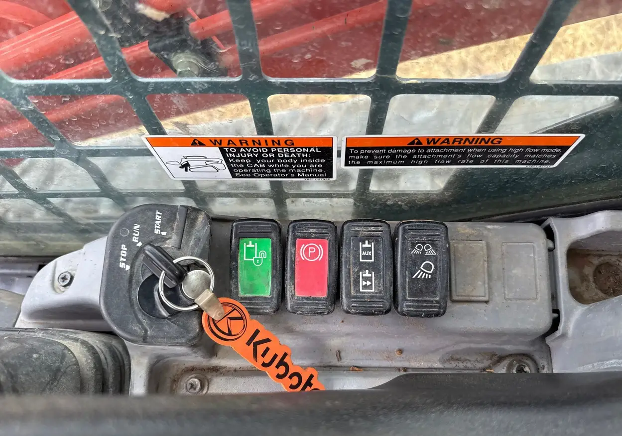 2022 Kubota SVL75-2 tracked skid steer loader For Sale | Low Hours | Live Auction