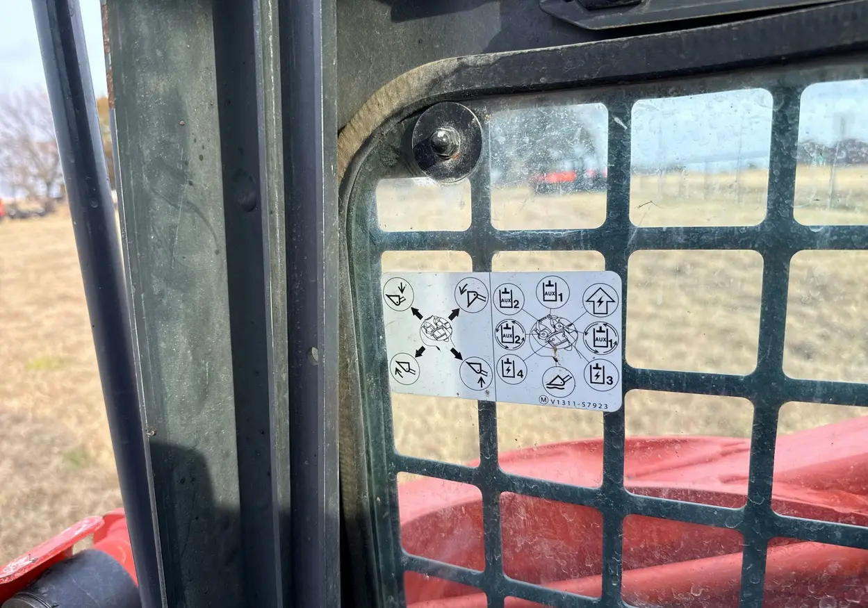 2022 Kubota SVL75-2 tracked skid steer loader For Sale | Low Hours | Live Auction