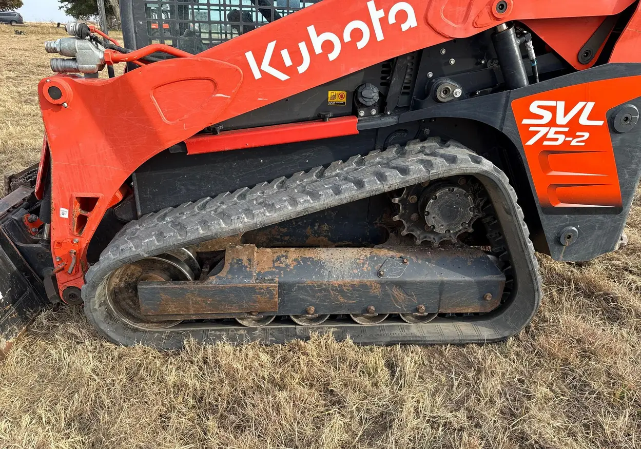 2022 Kubota SVL75-2 tracked skid steer loader For Sale | Low Hours | Live Auction