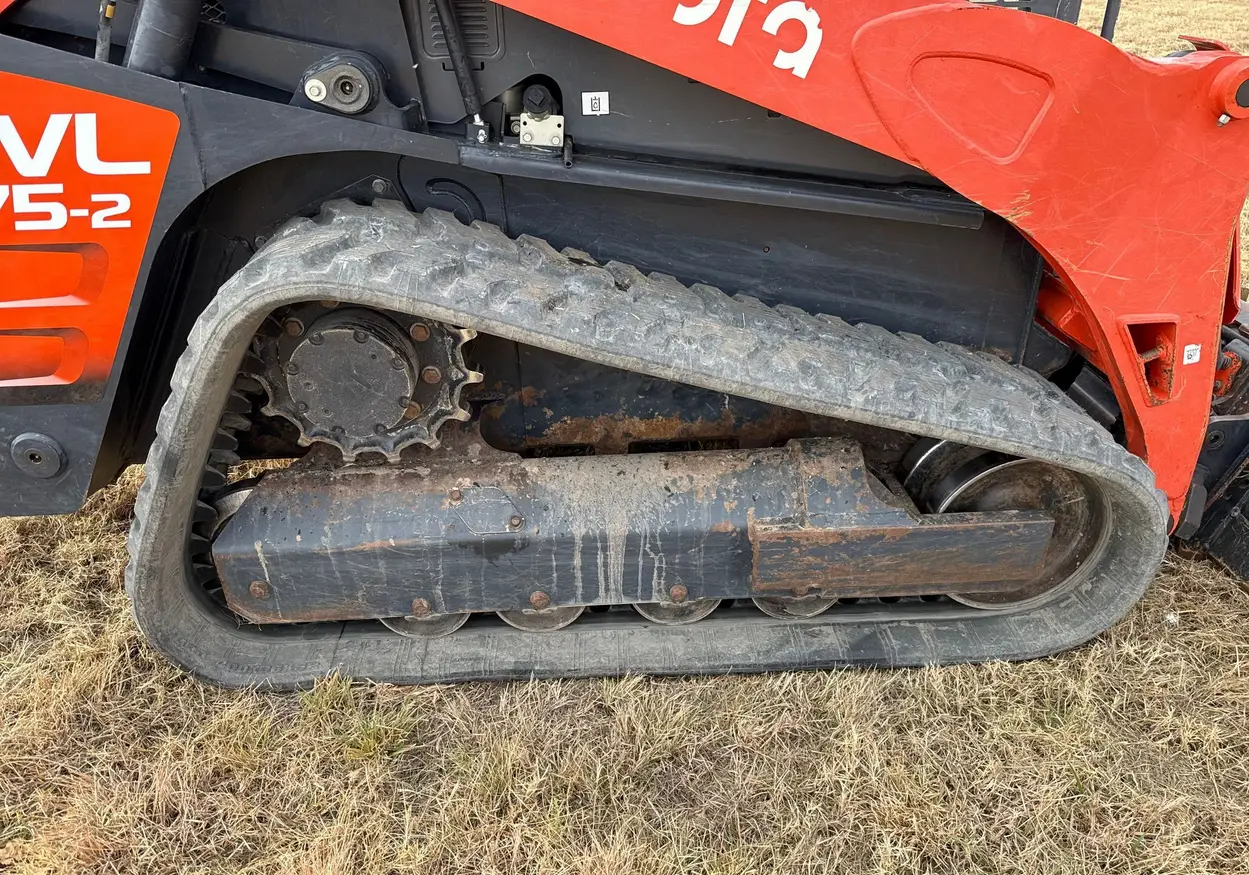 2022 Kubota SVL75-2 tracked skid steer loader For Sale | Low Hours | Live Auction