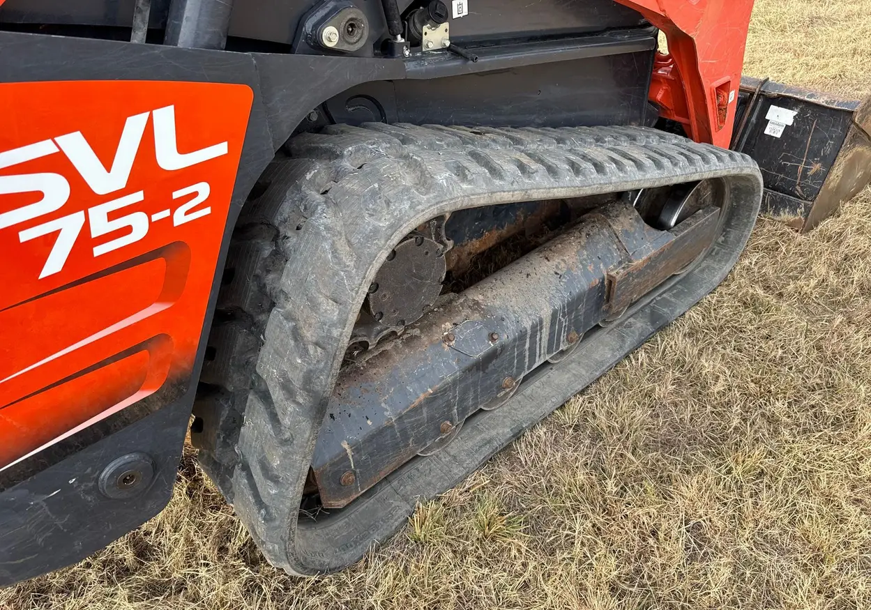 2022 Kubota SVL75-2 tracked skid steer loader For Sale | Low Hours | Live Auction