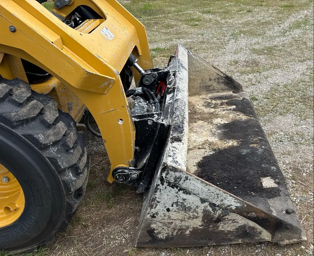2021 Caterpillar 262D3 tracked skid steer loader For Sale | Low Hours | Live Auction