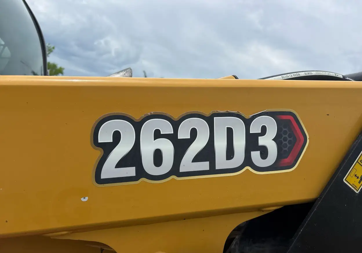 2021 Caterpillar 262D3 tracked skid steer loader For Sale | Low Hours | Live Auction