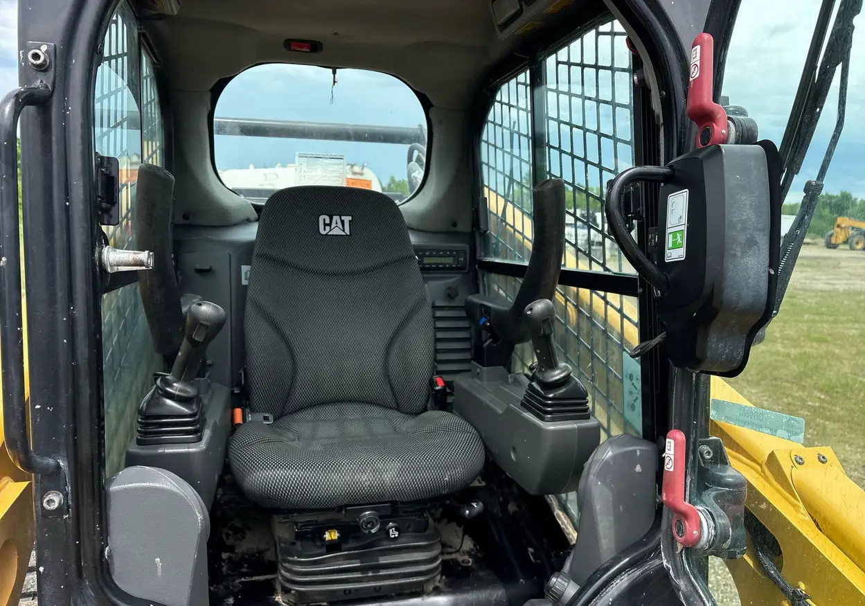 2021 Caterpillar 262D3 tracked skid steer loader For Sale | Low Hours | Live Auction