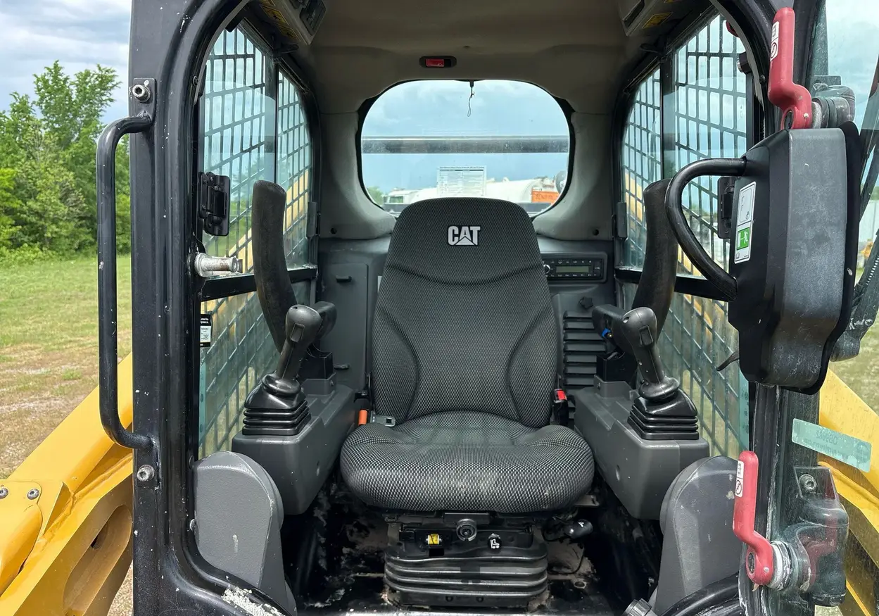 2021 Caterpillar 262D3 tracked skid steer loader For Sale | Low Hours | Live Auction