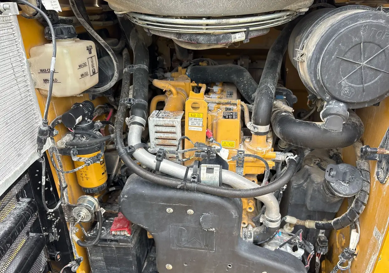 2021 Caterpillar 262D3 tracked skid steer loader For Sale | Low Hours | Live Auction
