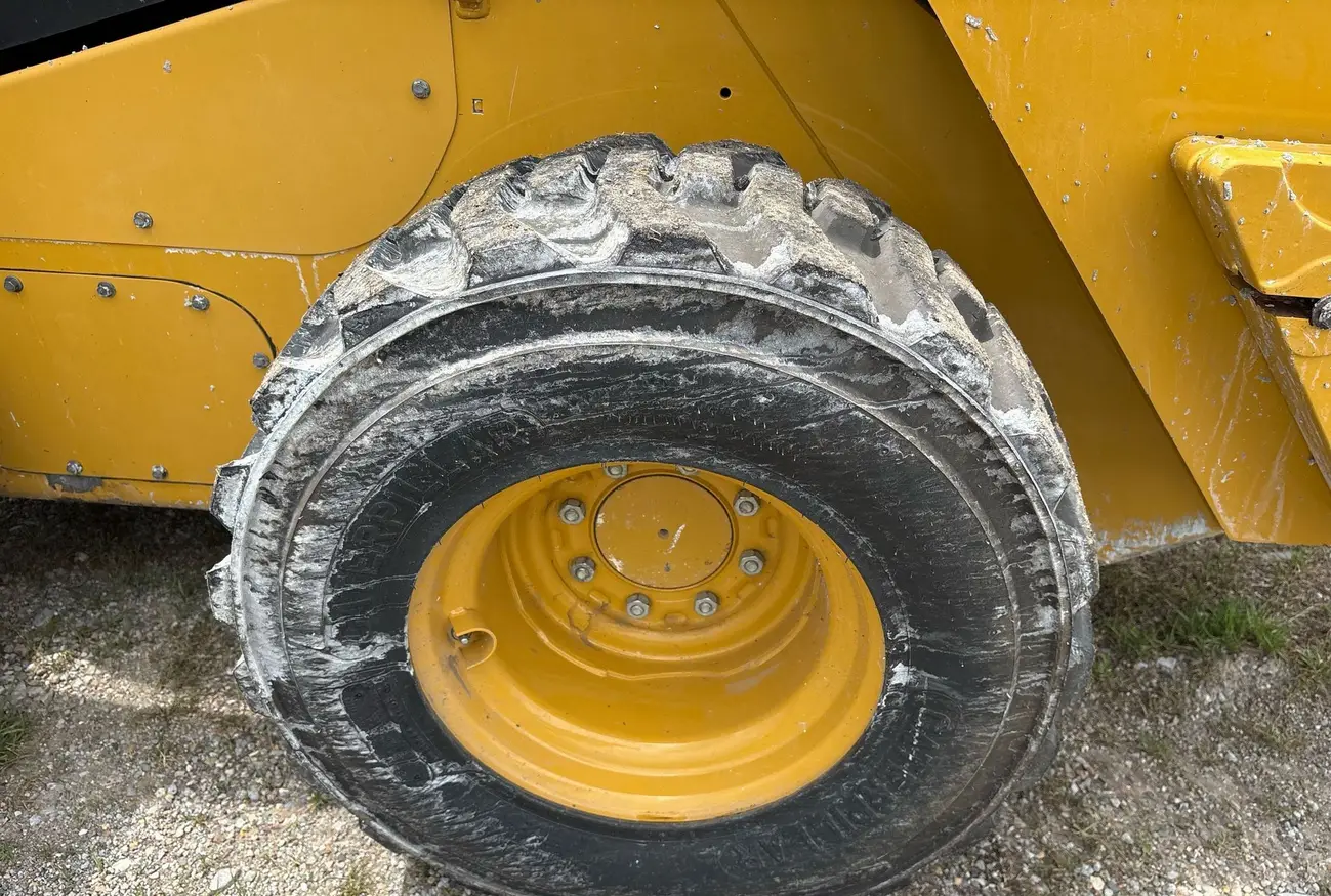2021 Caterpillar 262D3 tracked skid steer loader For Sale | Low Hours | Live Auction