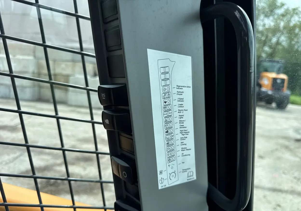 2023 Case SV280B skid steer loader For Sale | Low Hours | Live Auction