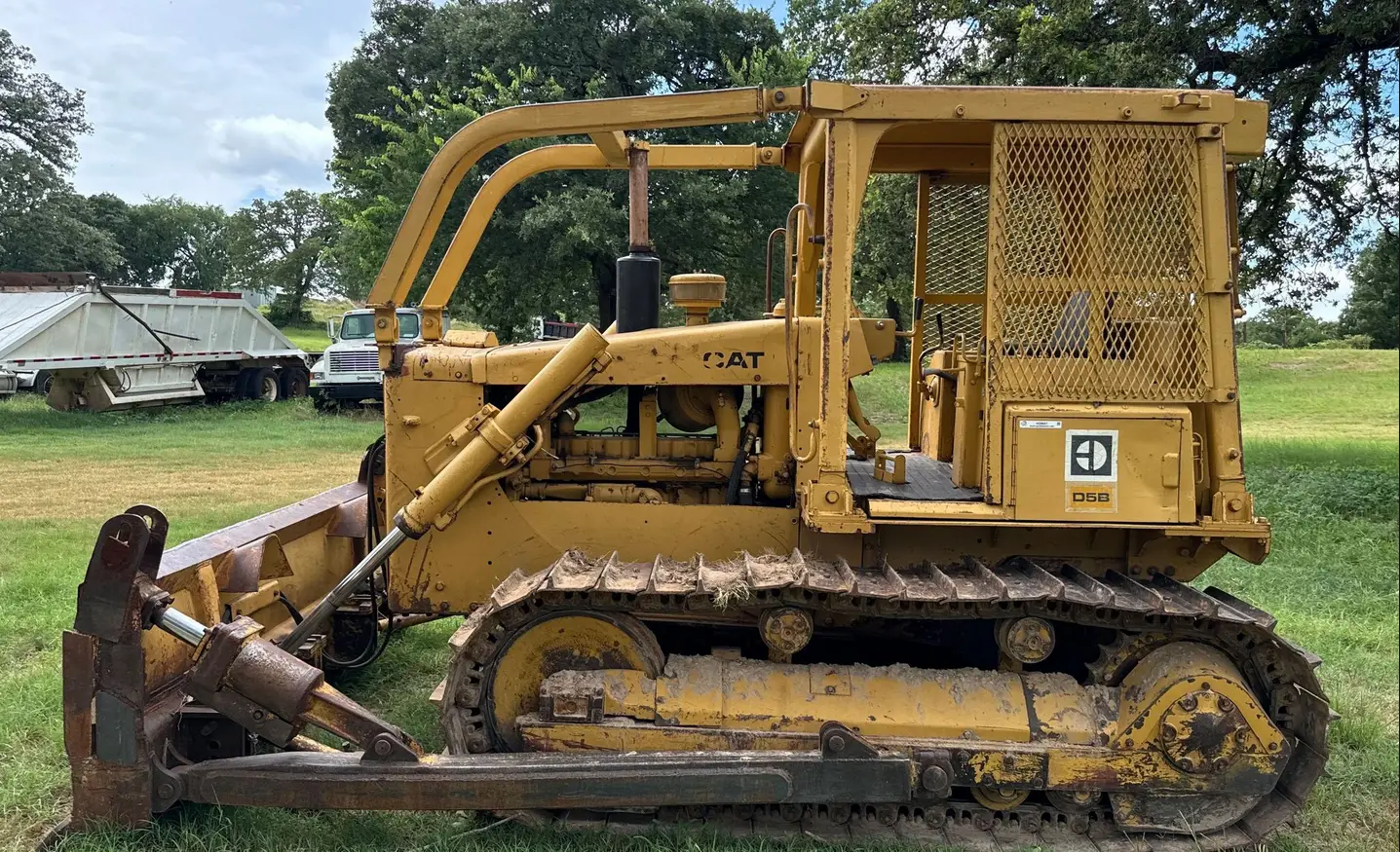 Caterpillar D5 Dozer For Sale | Low Hours | Live Auction