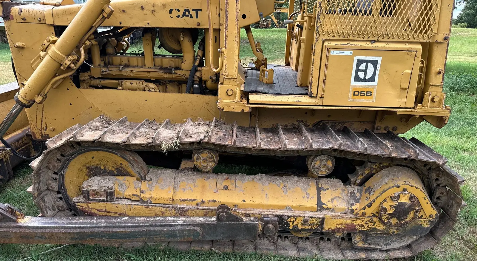 Caterpillar D5 Dozer For Sale | Low Hours | Live Auction