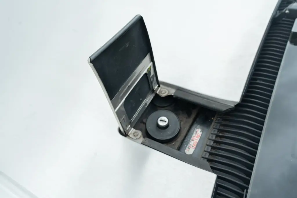 1981 DeLorean DMC-12 - Image 77