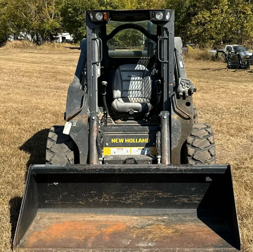2019 New Holland L228 skid steer loader