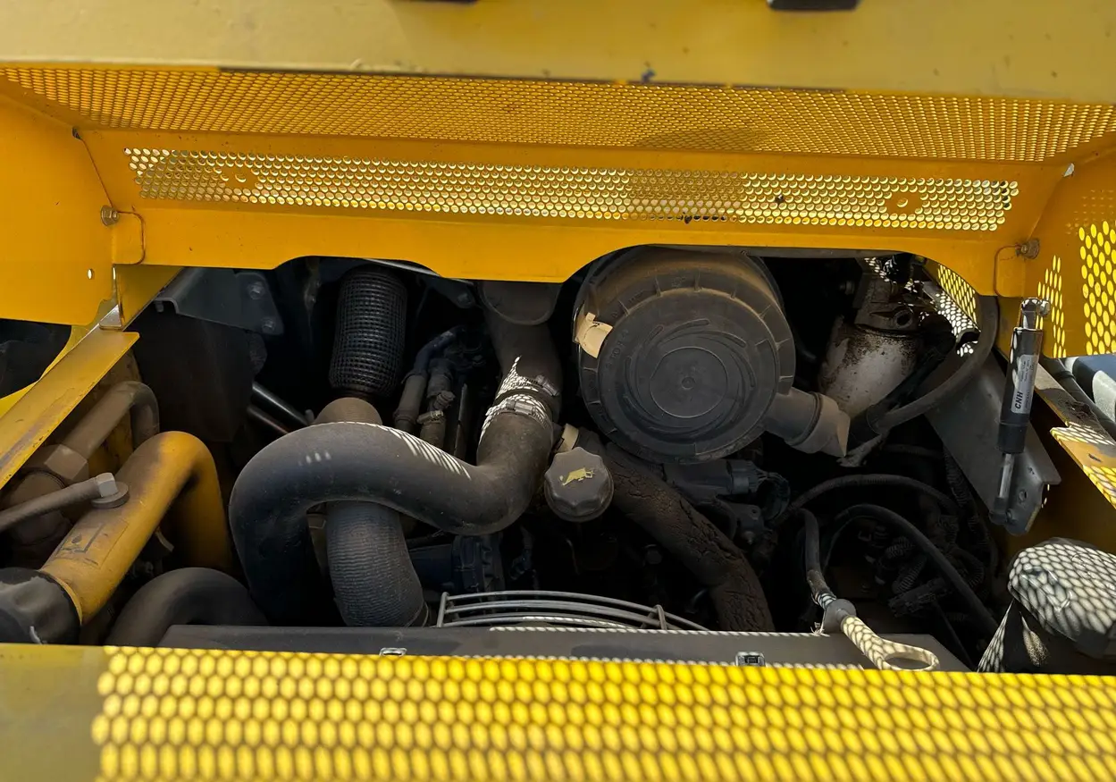 2019 New Holland L228 skid steer loader