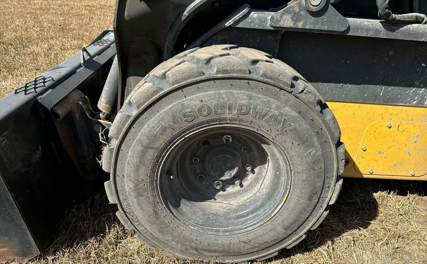 2019 New Holland L228 skid steer loader