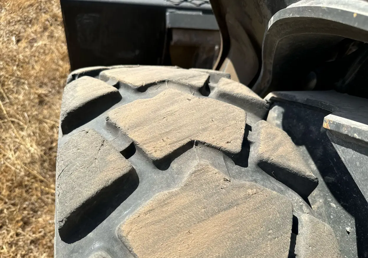 2019 New Holland L228 skid steer loader