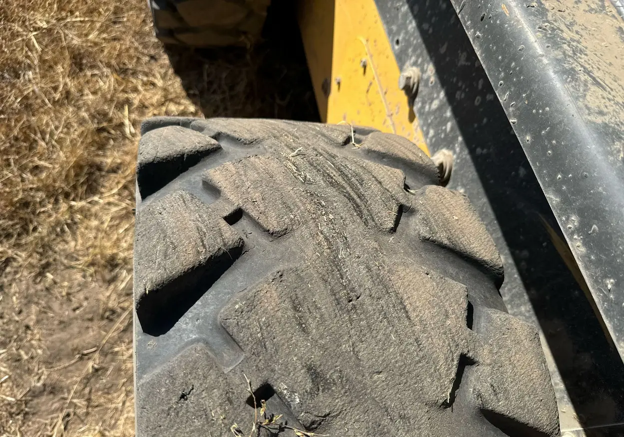 2019 New Holland L228 skid steer loader
