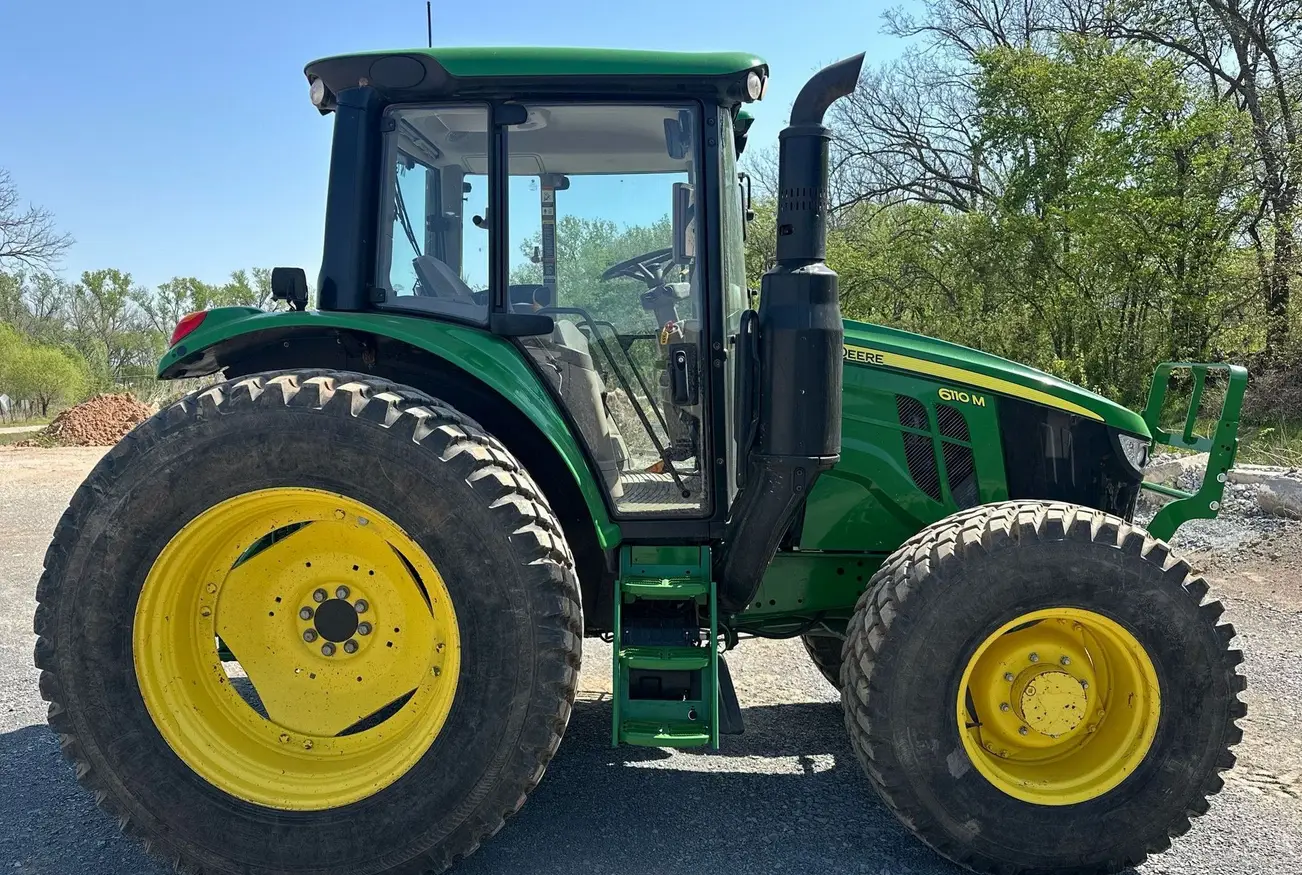 2021 John Deere 6110M MFWD tractor