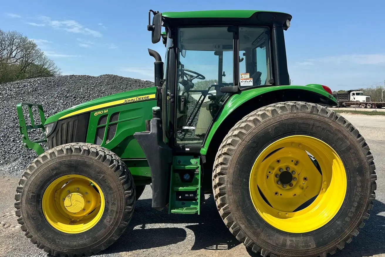 2021 John Deere 6110M MFWD tractor