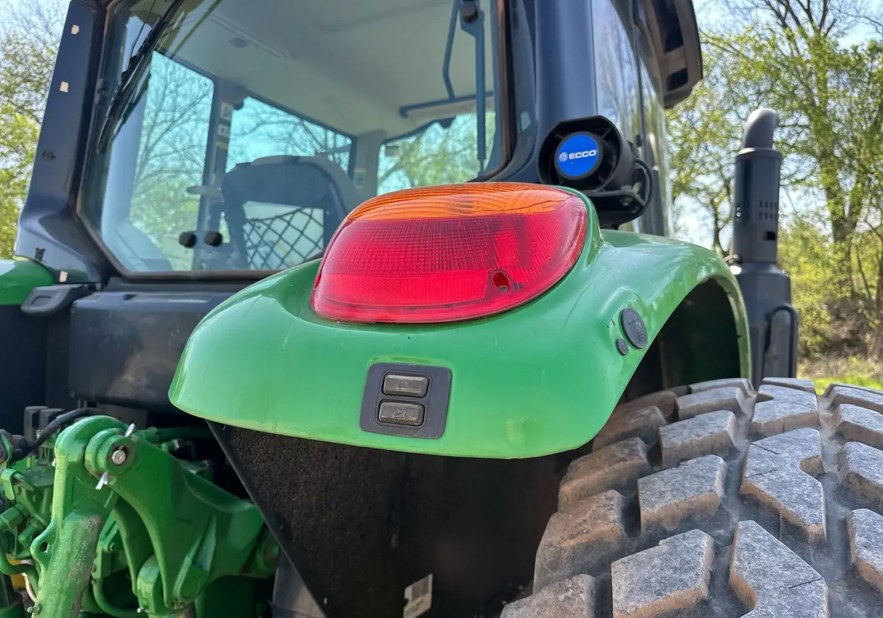 2021 John Deere 6110M MFWD tractor