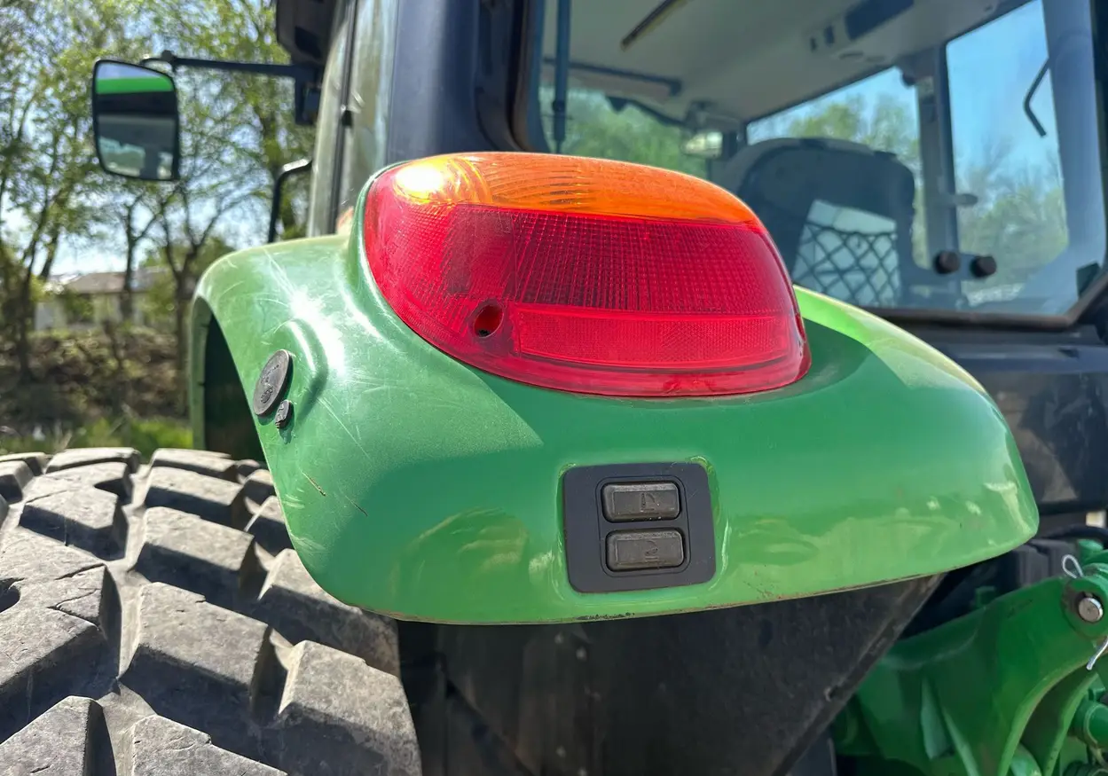 2021 John Deere 6110M MFWD tractor
