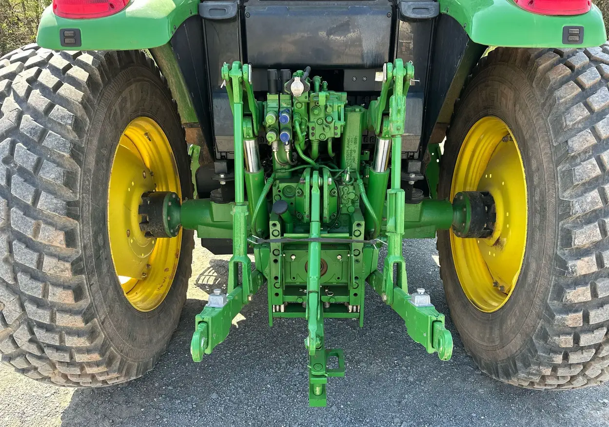 2021 John Deere 6110M MFWD tractor