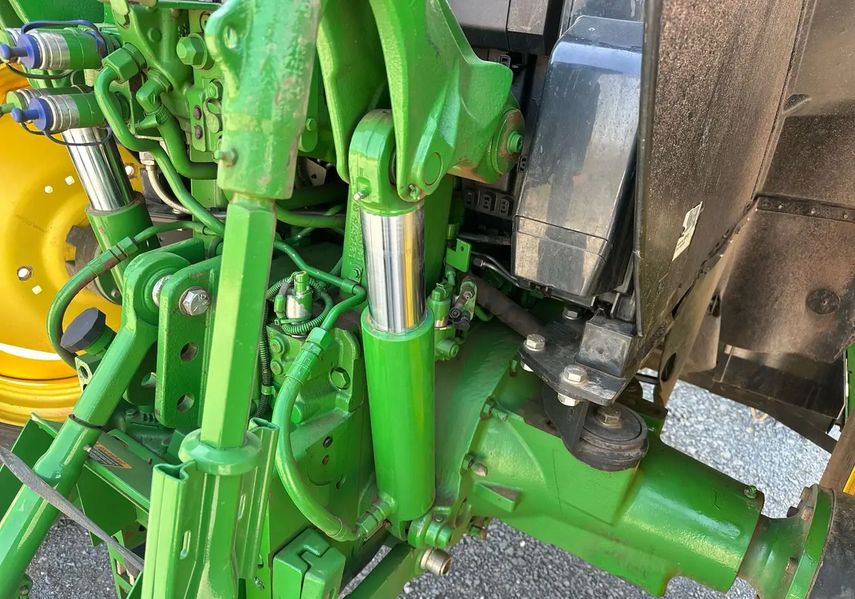 2021 John Deere 6110M MFWD tractor