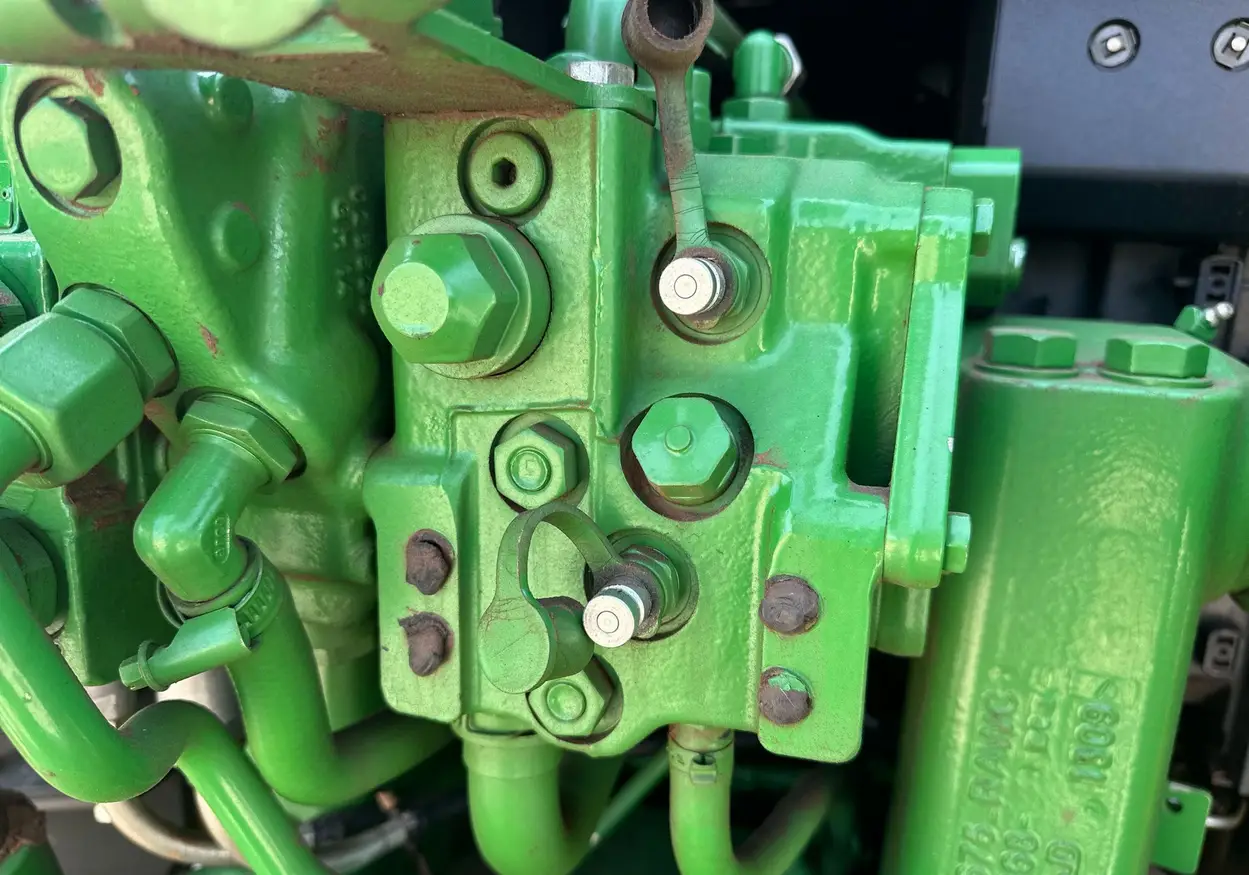 2021 John Deere 6110M MFWD tractor