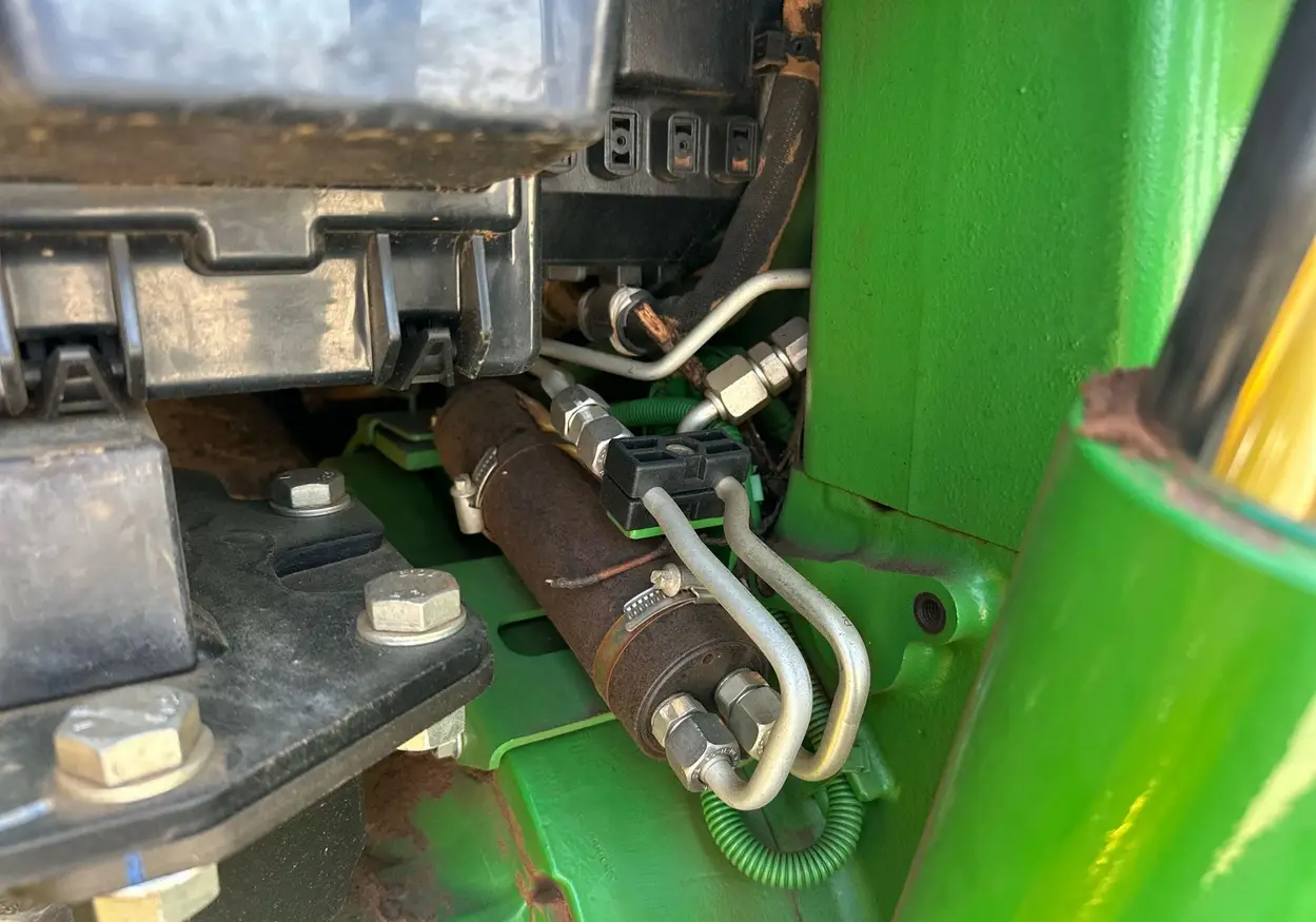 2021 John Deere 6110M MFWD tractor
