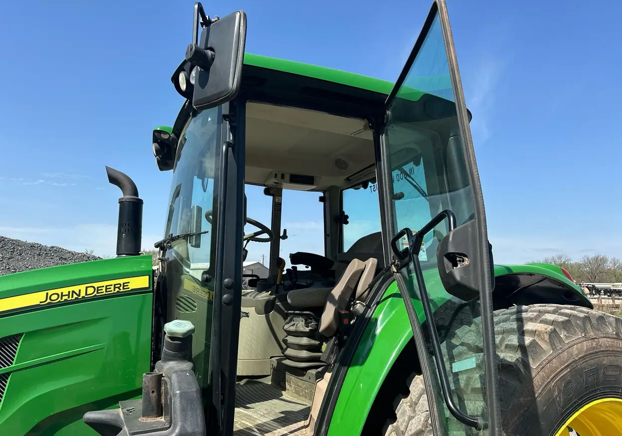 2021 John Deere 6110M MFWD tractor