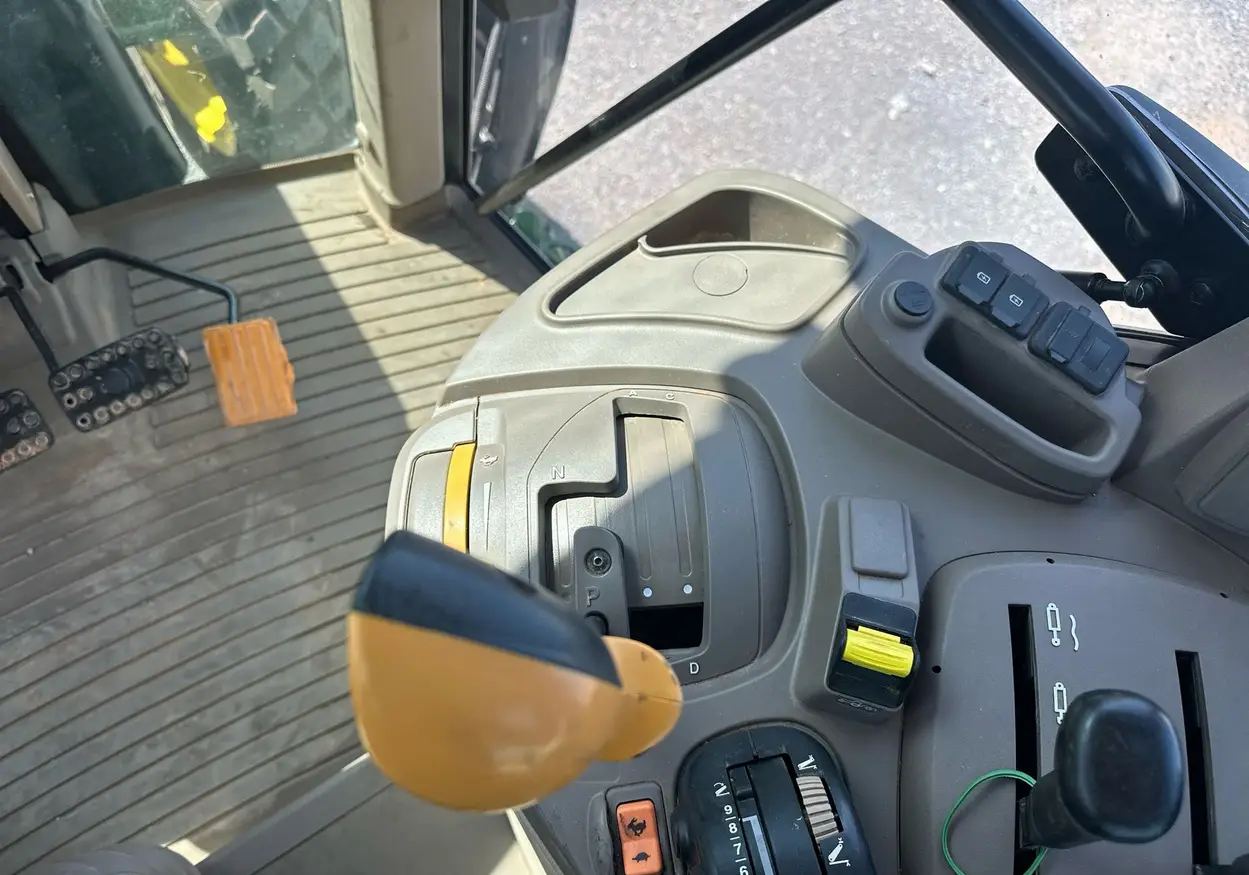 2021 John Deere 6110M MFWD tractor