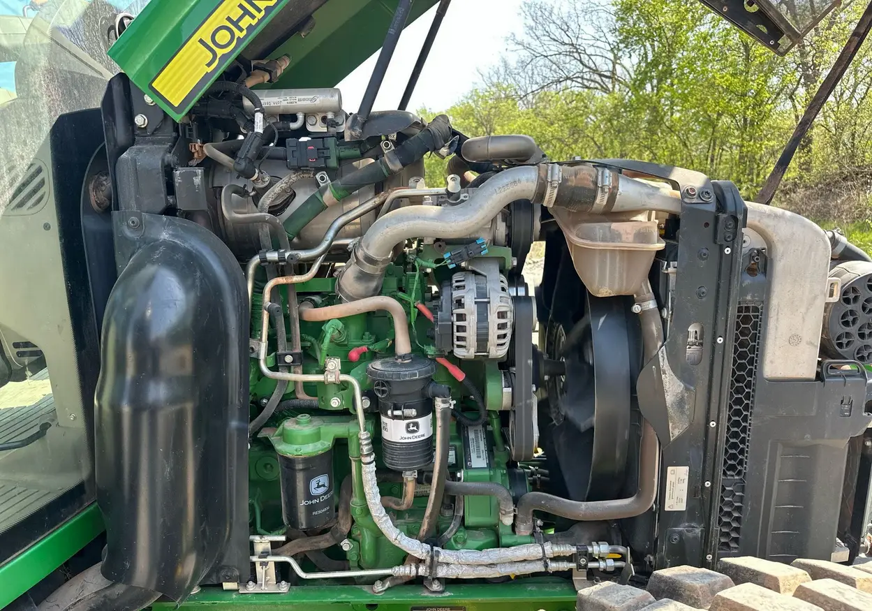2021 John Deere 6110M MFWD tractor