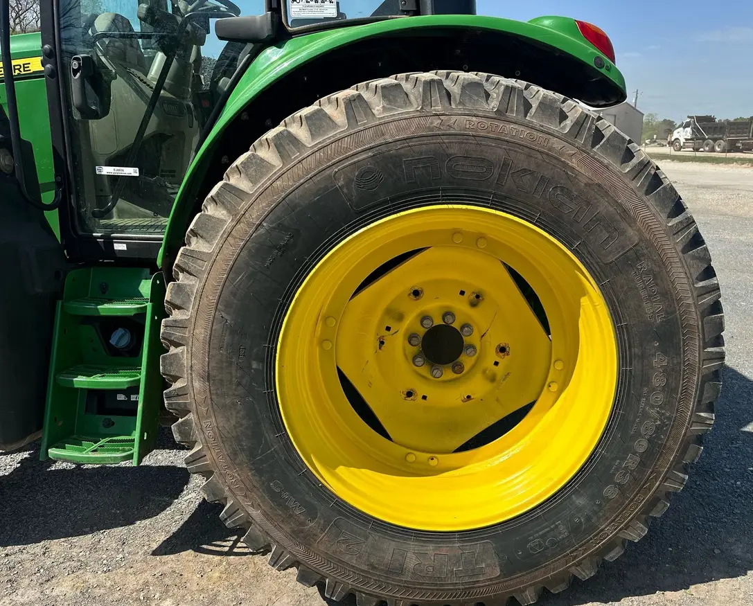 2021 John Deere 6110M MFWD tractor